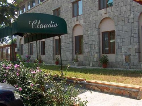 Claudia